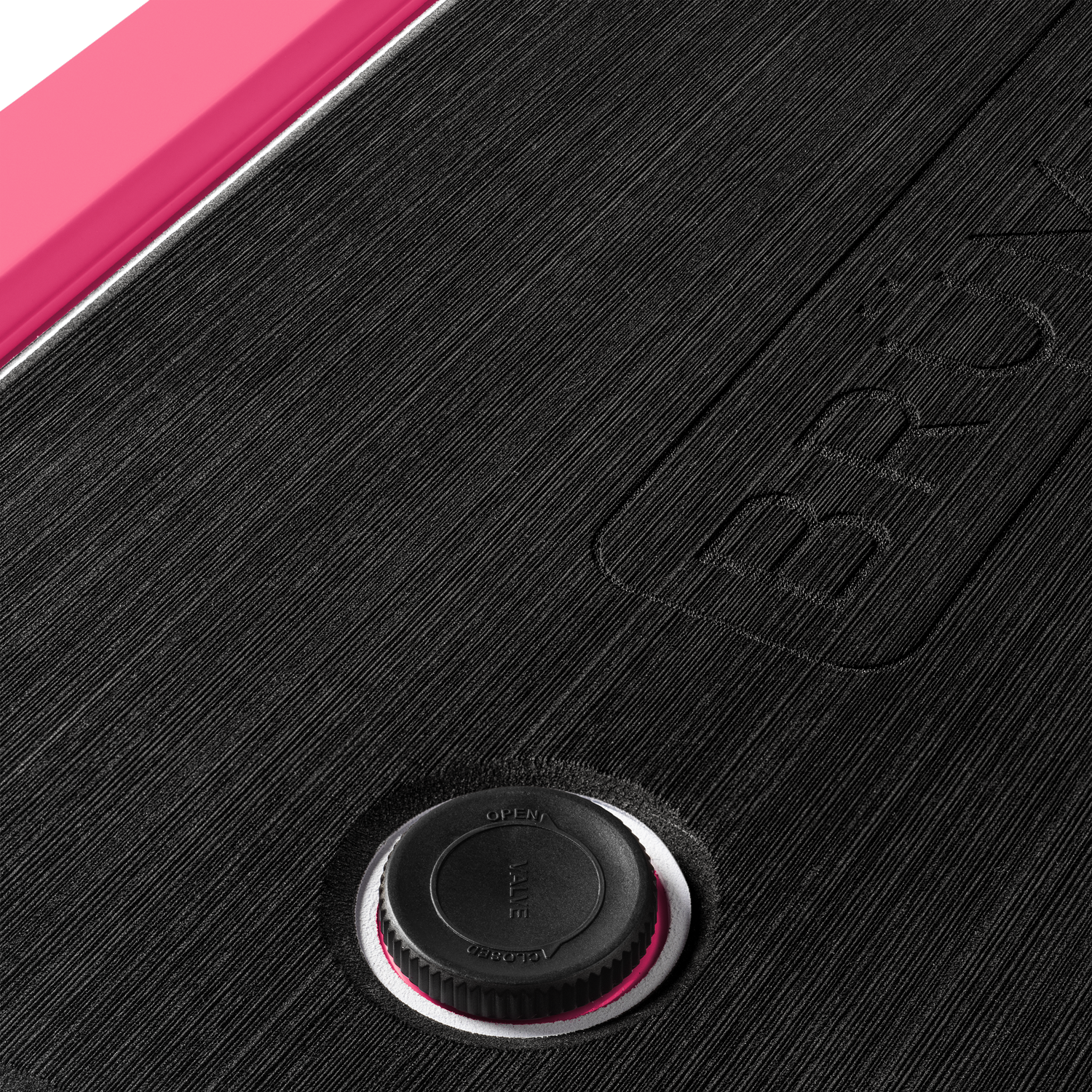 brutank-w6 brutank-55qt-neonpink-vent.png